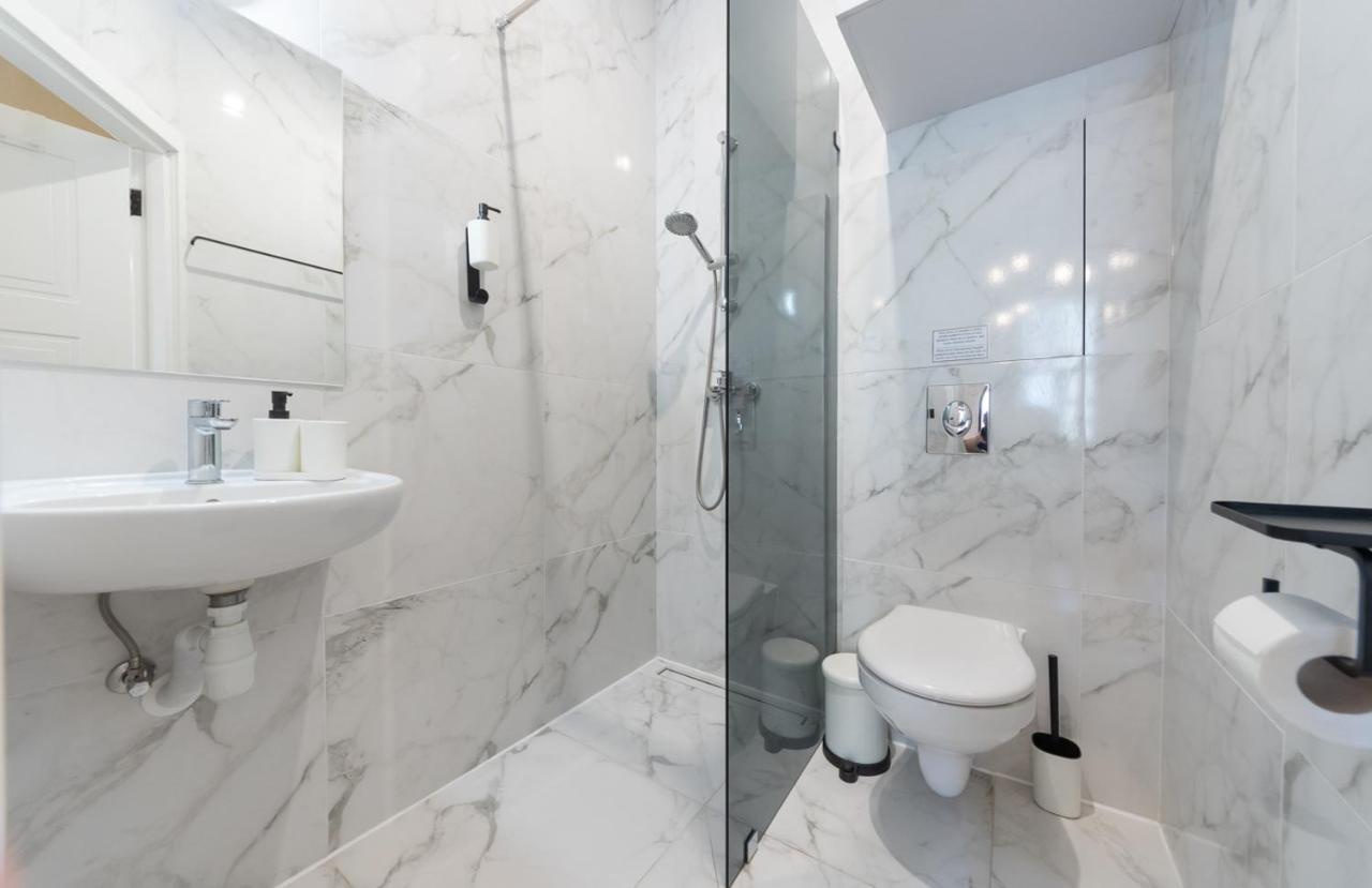 Apart Hotel On Zoloti Vorota Kiev Exterior foto